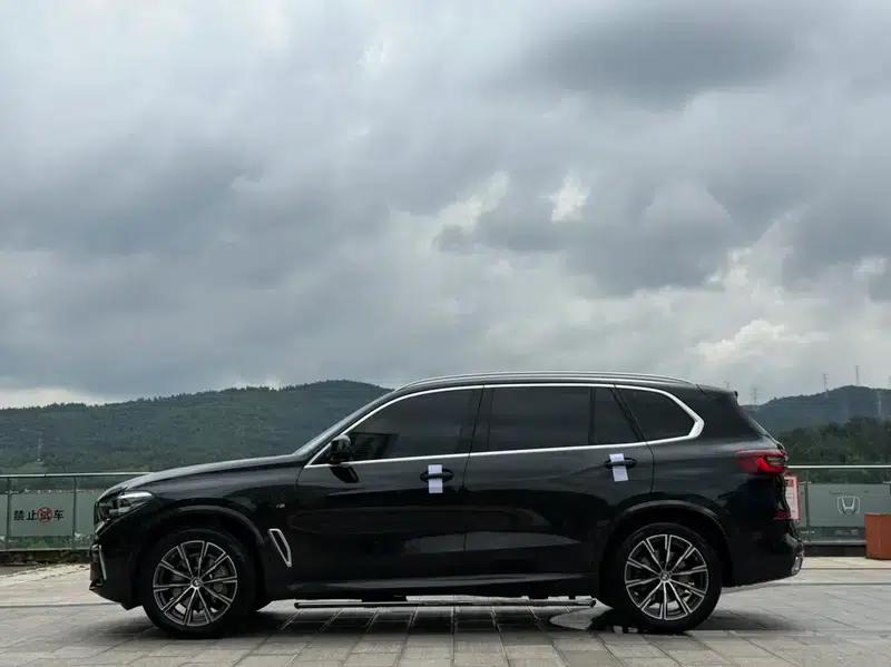 BMW X5 2022 xDrive 30Li M Sport Package — миниатюра 4