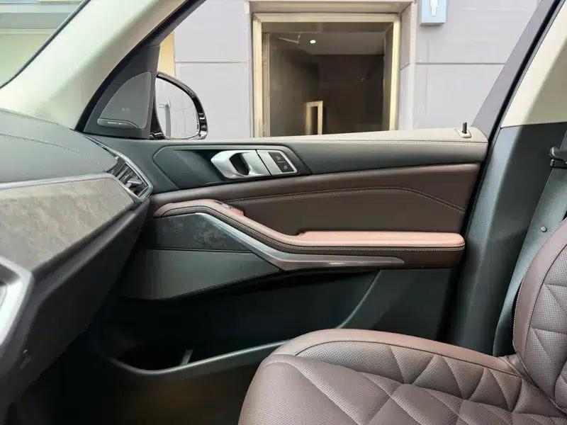 BMW X5 2022 xDrive 30Li M Sport Package — миниатюра 43