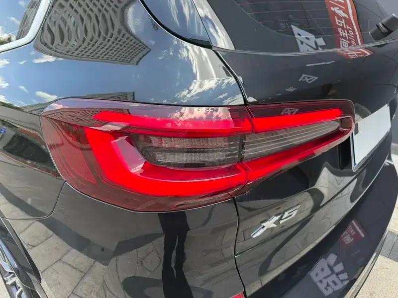 BMW X5 2022 xDrive 30Li M Sport Package — миниатюра 10