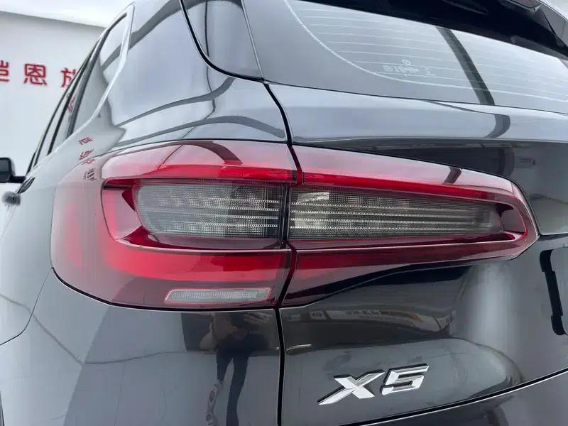 BMW X5 2022 xDrive 40Li M Sport Package — миниатюра 9