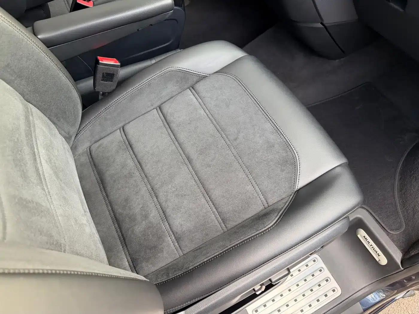 Multivan 2019 2.0TSI 4WD Premium Edition 7-Seater — миниатюра 14
