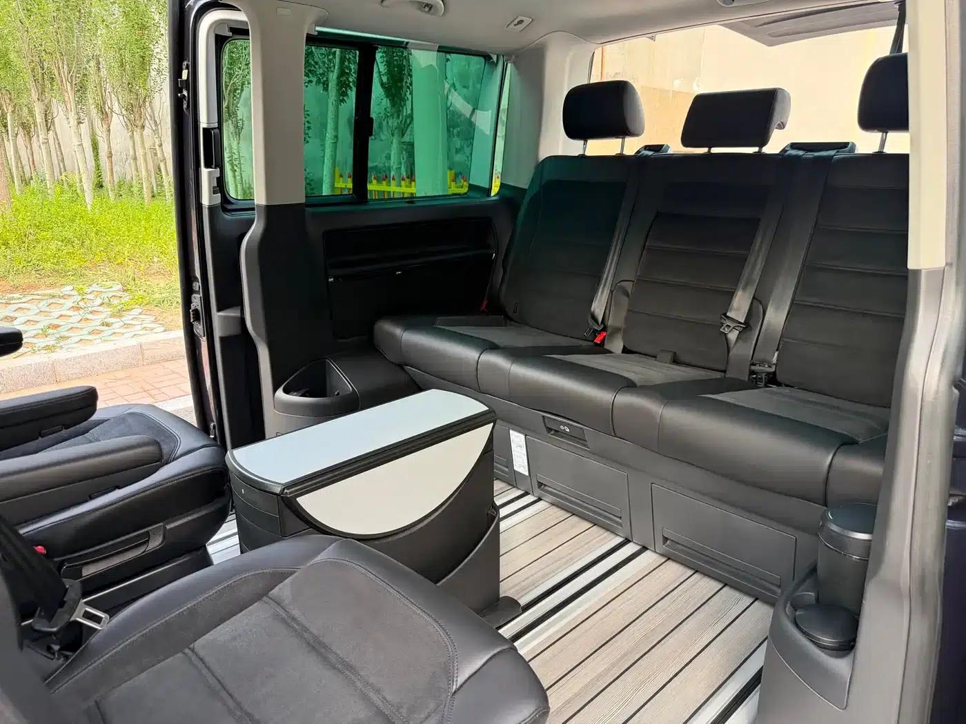 Multivan 2019 2.0TSI 4WD Premium Edition 7-Seater — миниатюра 22