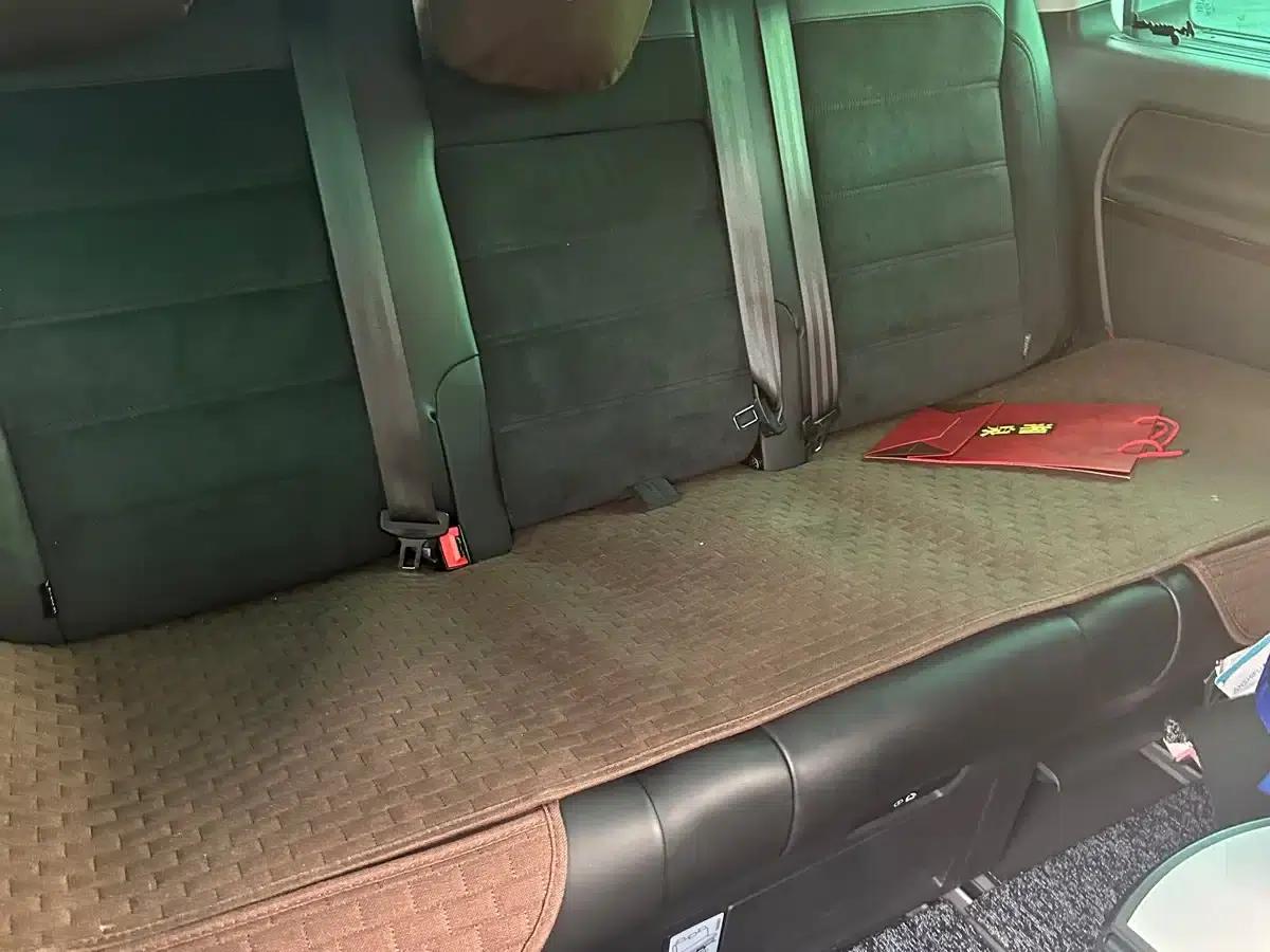 Multivan 2019 2.0TSI 4WD Premium Edition 7-Seater — миниатюра 6