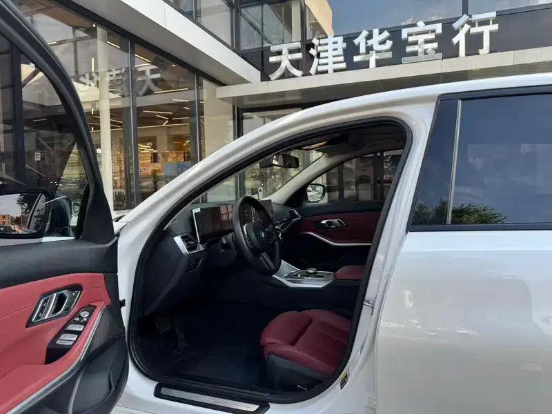 BMW i3 2023 Facelift eDrive40L Shadow Edition — миниатюра 8
