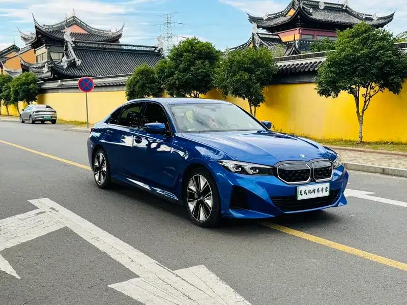 BMW i3 2022 eDrive35L — миниатюра 3