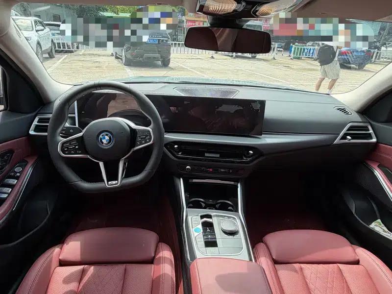 BMW i3 2025 eDrive35L — миниатюра 8