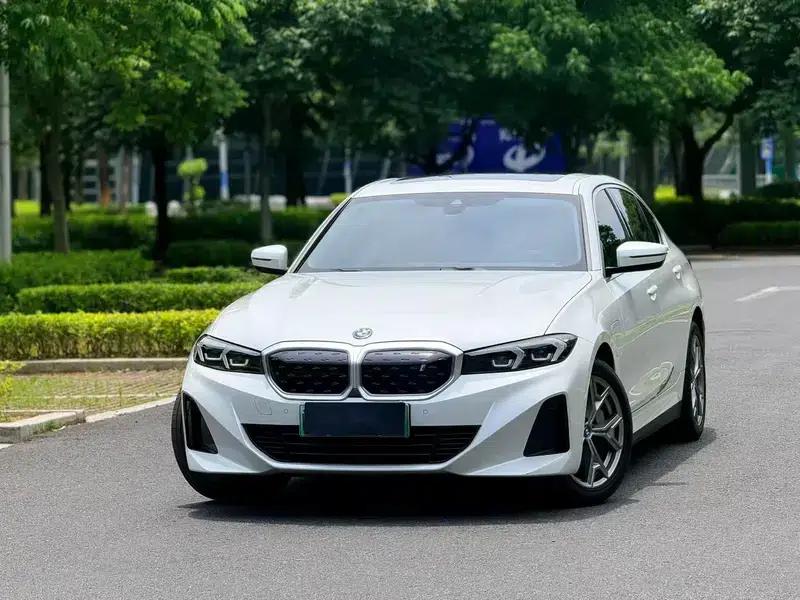 BMW i3 2023 eDrive35L — миниатюра 1