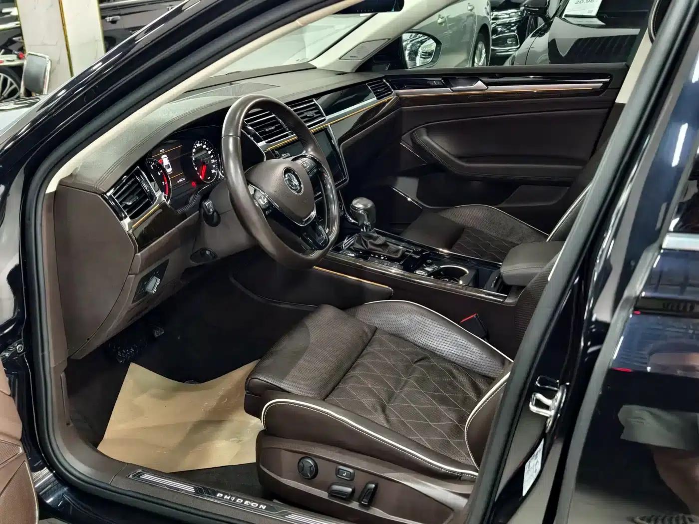 Phideon 2018 Facelift 480 V6 AWD Flagship Edition — миниатюра 2