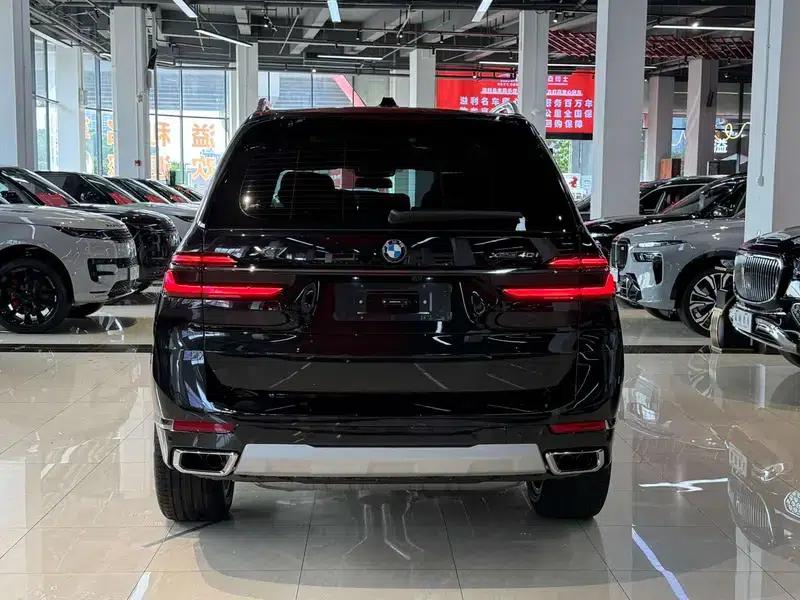 BMW X7 2026 xDrive40i Leading Luxury Package 7-seater — миниатюра 13