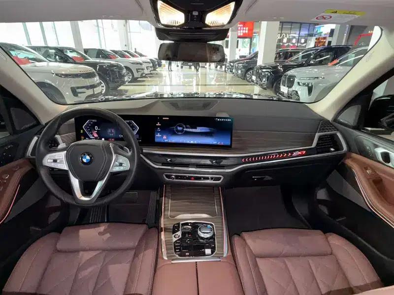 BMW X7 2026 xDrive40i Leading Luxury Package 7-seater — миниатюра 15