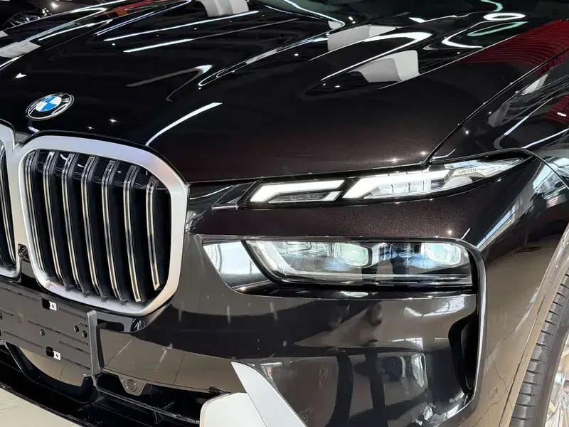 BMW X7 2026 xDrive40i Leading Luxury Package 7-seater — миниатюра 5