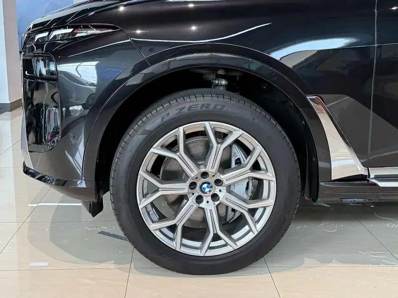 BMW X7 2026 xDrive40i Leading Luxury Package 7-seater — миниатюра 8