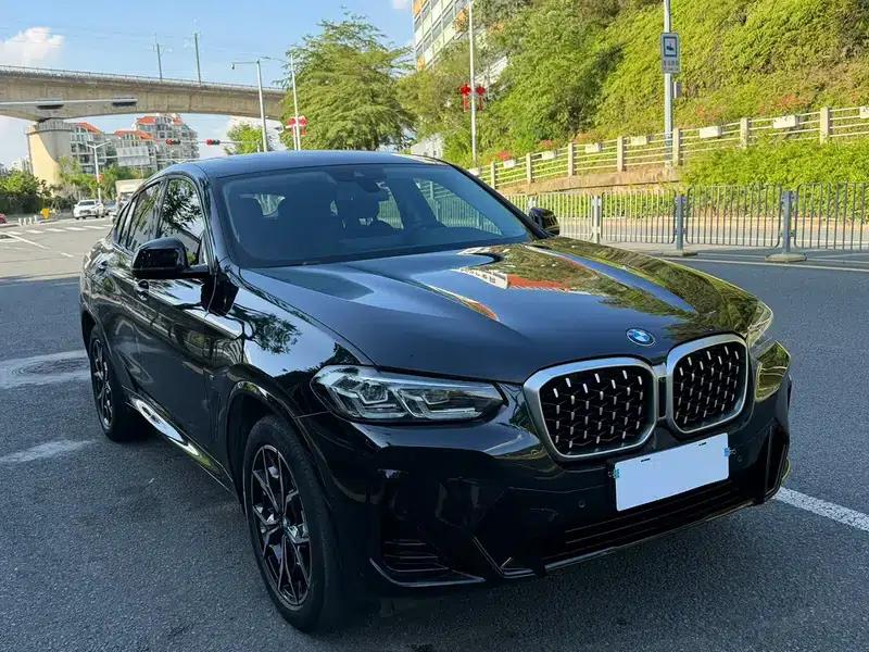 2022 BMW X4 xDrive 25i M Sport Package — миниатюра 3