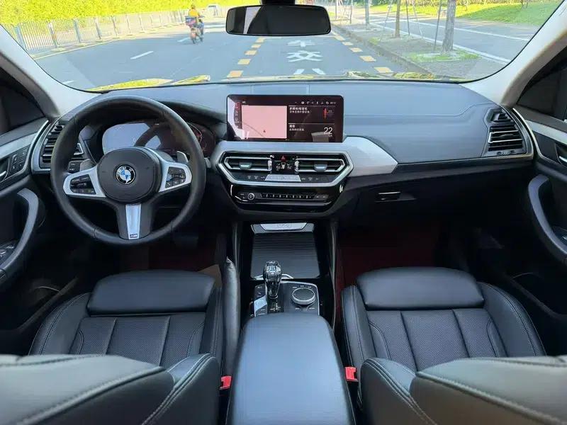 2022 BMW X4 xDrive 25i M Sport Package — миниатюра 7