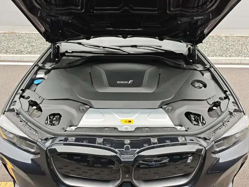 BMW iX3 2024 Pioneer Edition — миниатюра 6