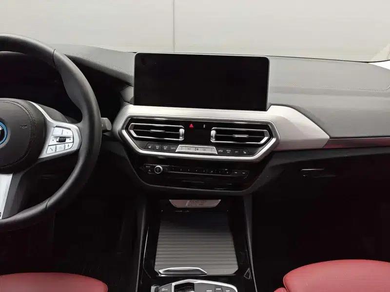BMW iX3 2024 Pioneer Edition — миниатюра 8