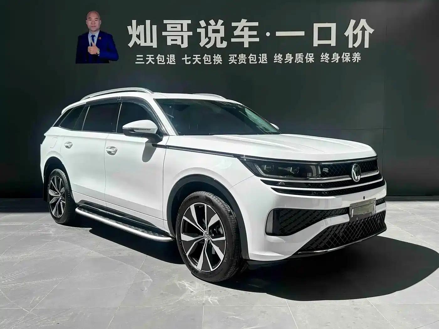 2025 Range Rover 380TSI AWD R-Line Touring Edition — миниатюра 3