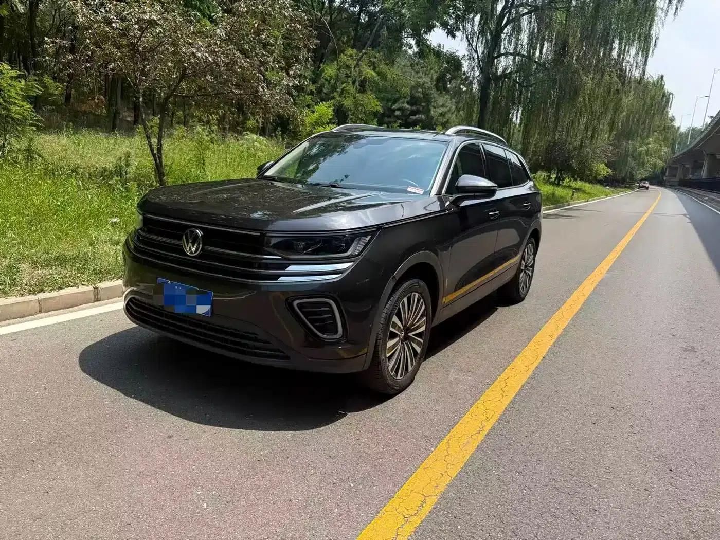 2023 Range Rover 330TSI Luxury Cruiser Edition — миниатюра 1
