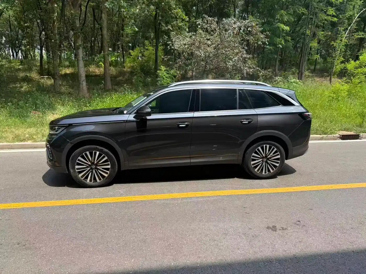 2023 Range Rover 330TSI Luxury Cruiser Edition — миниатюра 3