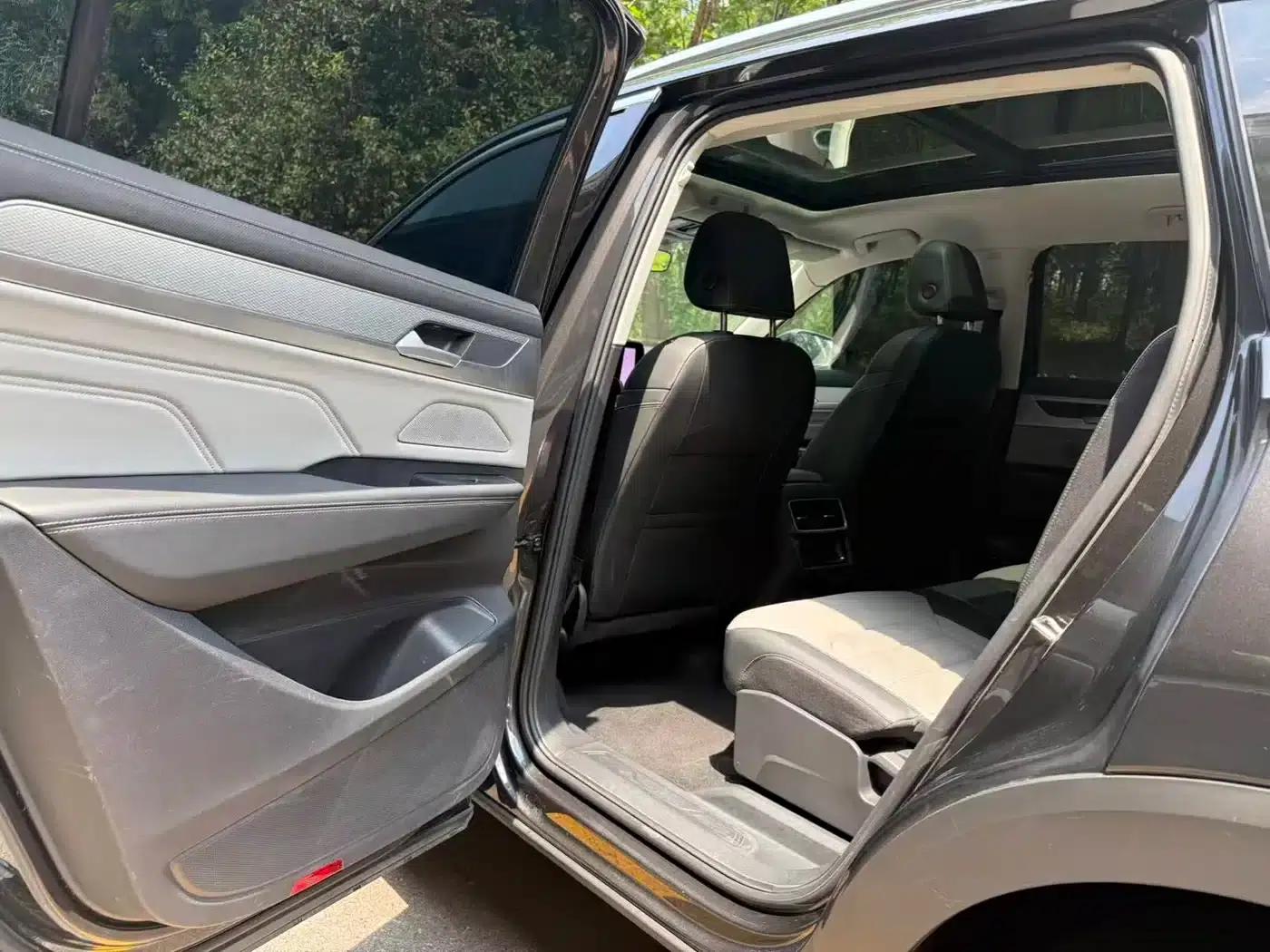 2023 Range Rover 330TSI Luxury Cruiser Edition — миниатюра 10