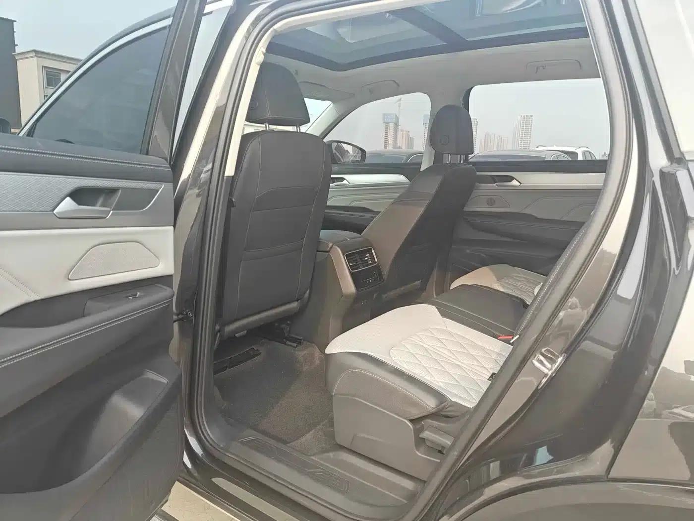 2023 Range Rover 380TSI AWD R-Line Cruiser — миниатюра 6