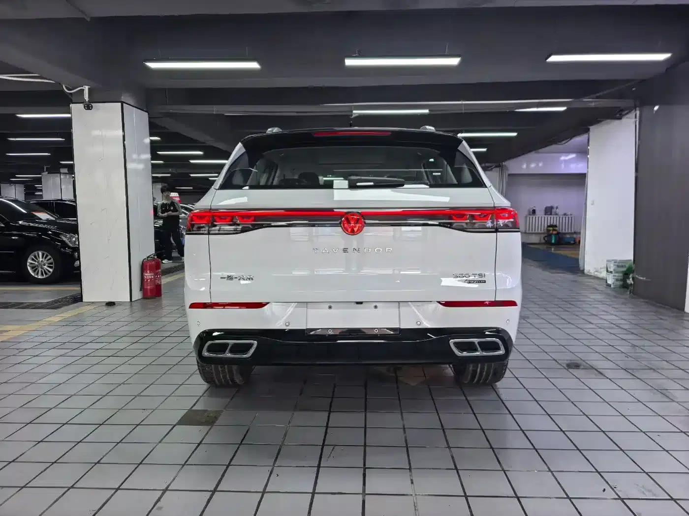2024 Range Rover 380TSI AWD R-Line Cruiser — миниатюра 8