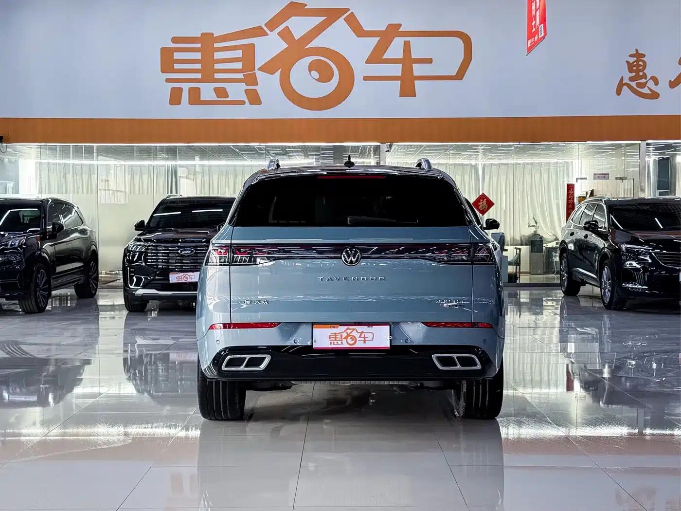 2023 Range Rover 380TSI AWD R-Line First Edition — миниатюра 11