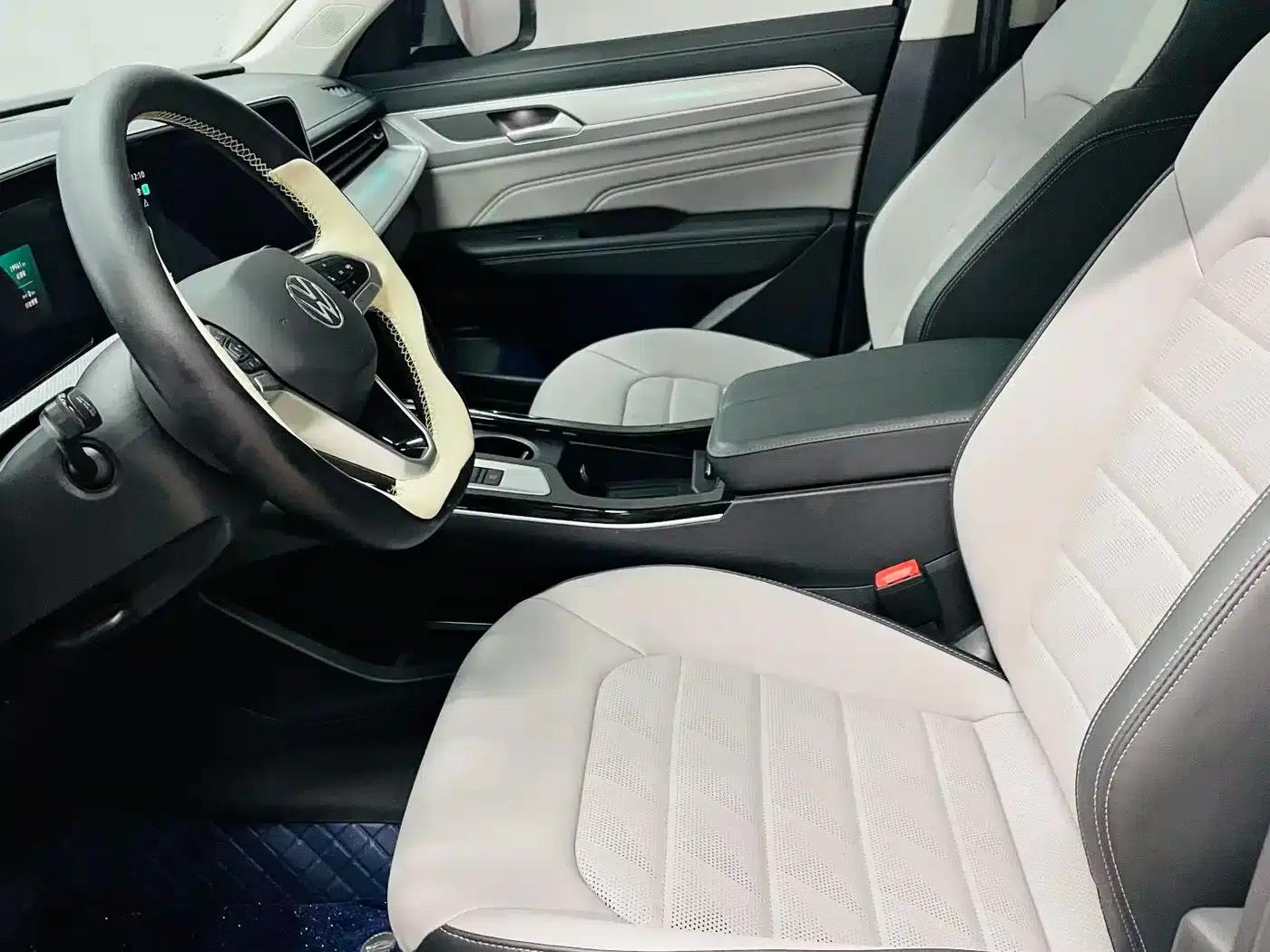 2024 Range Rover 330TSI Luxury Cruiser (Popular Edition) — миниатюра 12