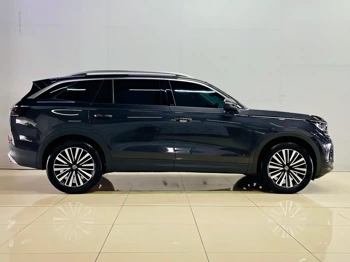 2024 Range Rover 330TSI Luxury Cruiser (Popular Edition) — миниатюра 4