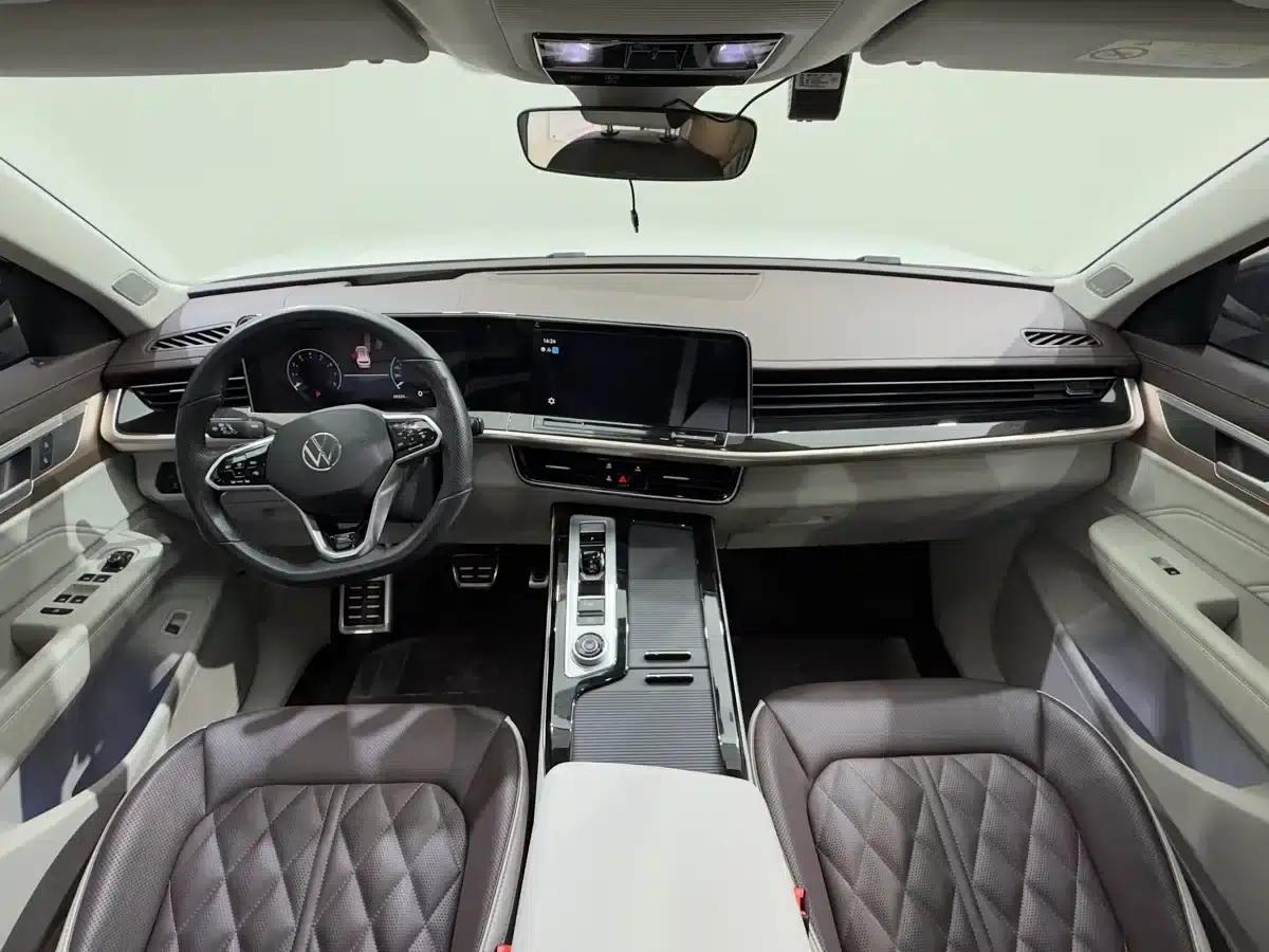 2023 Range Rover 380TSI AWD R-Line Touring Edition — миниатюра 15