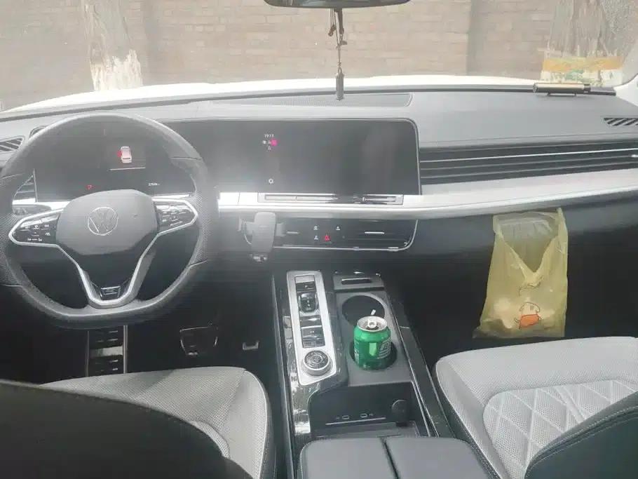 2024 Range Rover 380TSI AWD R-Line Touring Edition — миниатюра 12