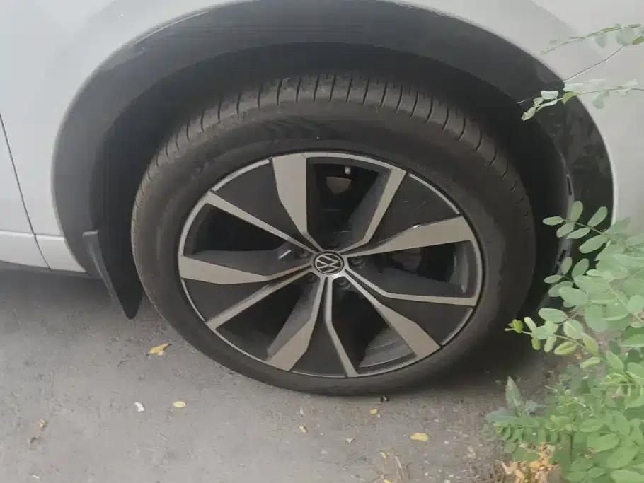 2024 Range Rover 380TSI AWD R-Line Touring Edition — миниатюра 6
