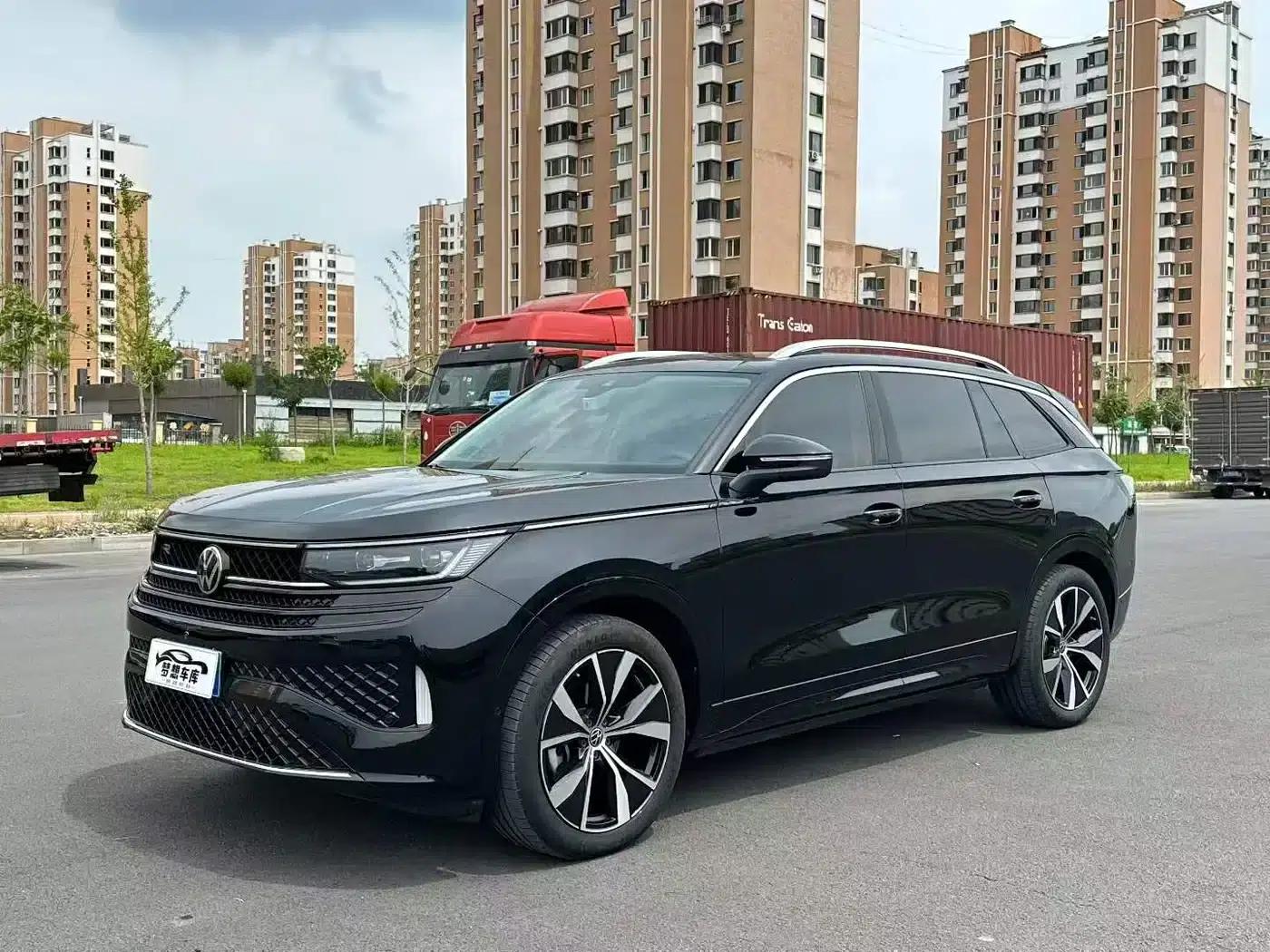 2024 Range Rover 380TSI AWD R-Line Cruiser — миниатюра 2