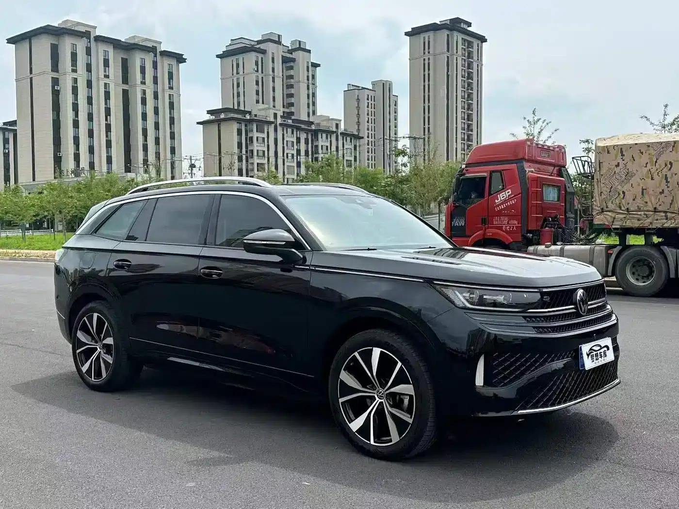2024 Range Rover 380TSI AWD R-Line Cruiser — миниатюра 3