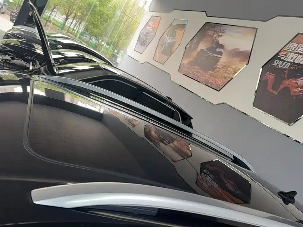 2023 Range Rover 330TSI Luxury Cruiser Edition — миниатюра 16
