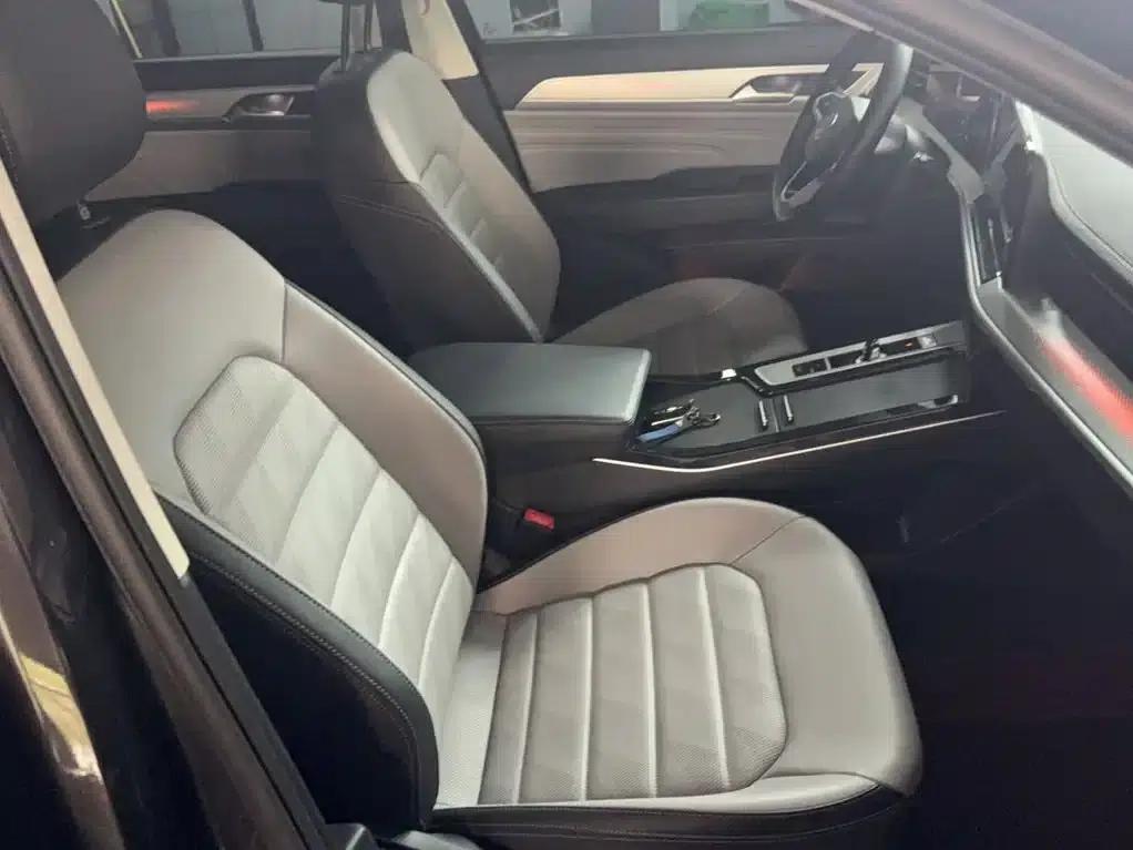 2023 Range Rover 330TSI Luxury Cruiser Edition — миниатюра 3
