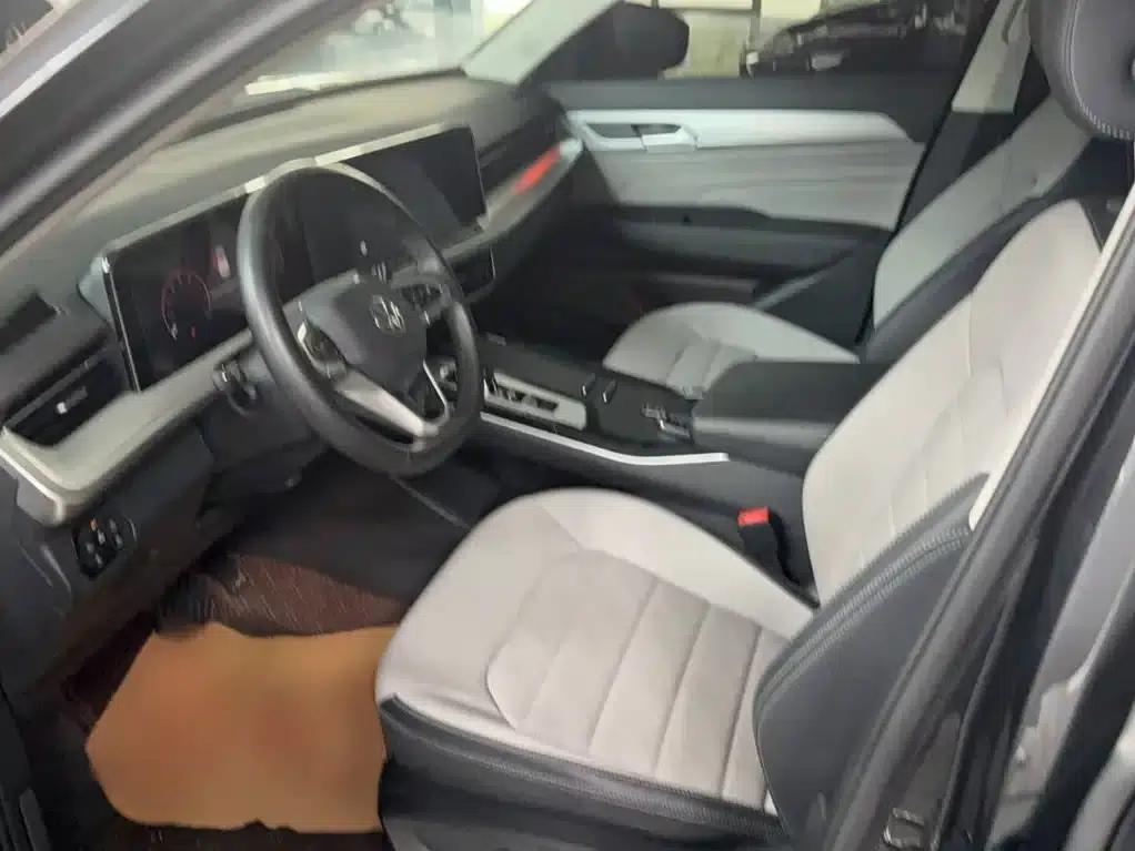 2023 Range Rover 330TSI Luxury Cruiser Edition — миниатюра 9