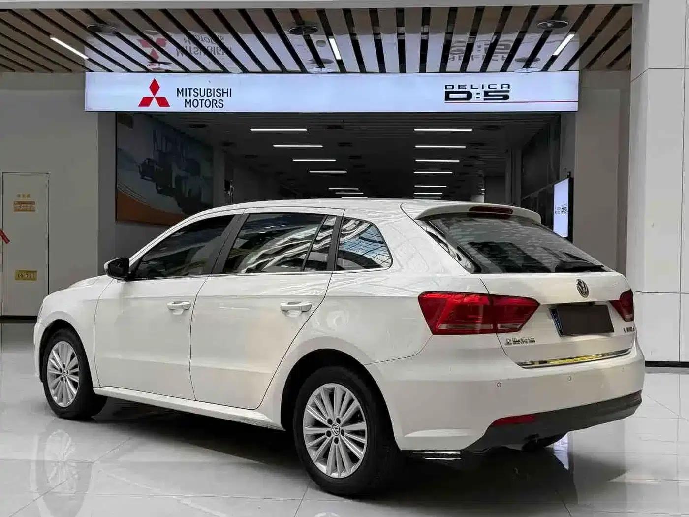 Lavida Gran Turismo 2013 1.6L Automatic Comfort Model — миниатюра 4