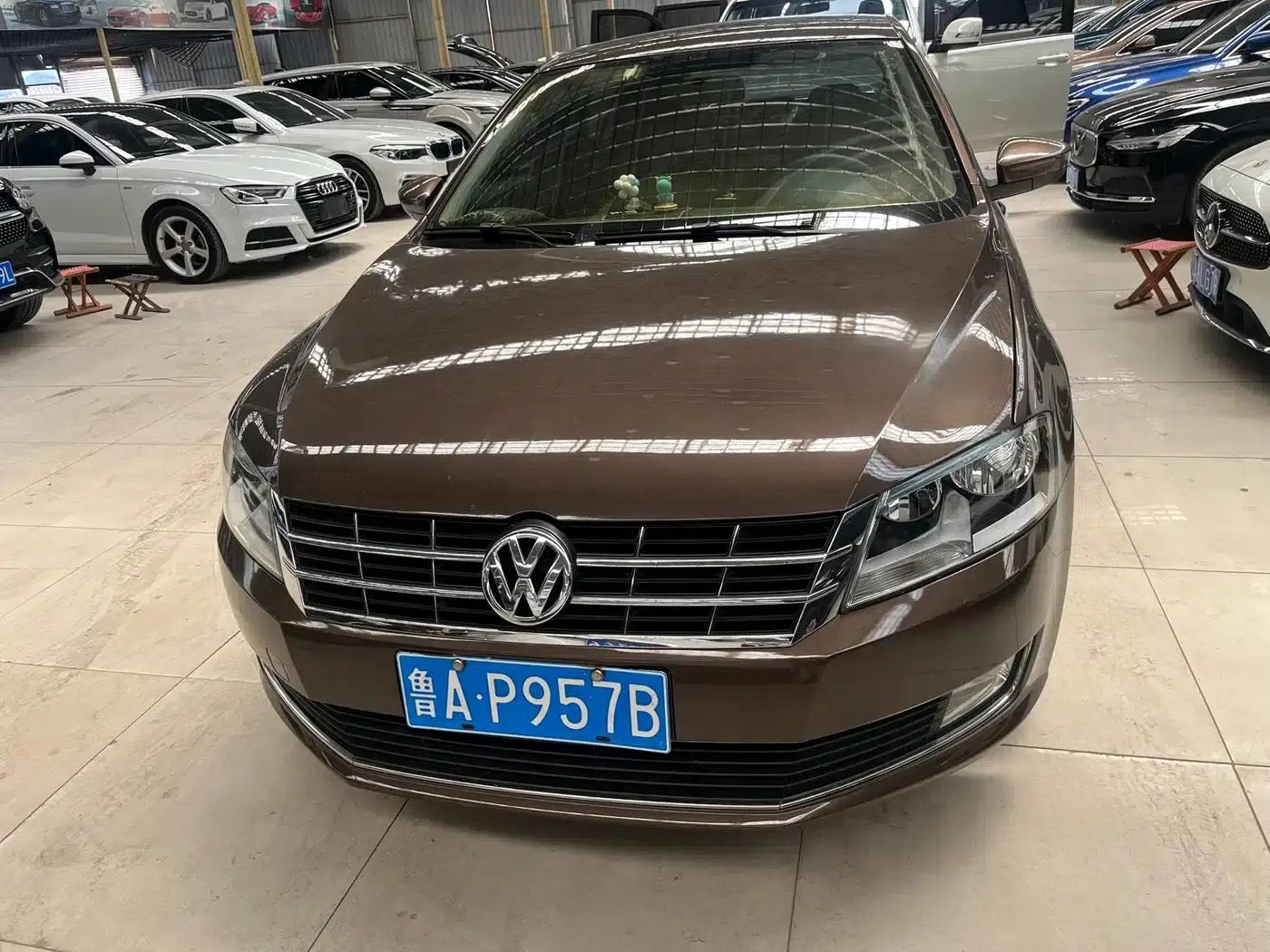 Lavida Gran Turismo 2013 1.6L Automatic Comfort Model — миниатюра 2
