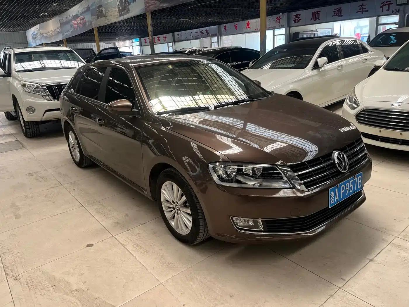 Lavida Gran Turismo 2013 1.6L Automatic Comfort Model — миниатюра 3