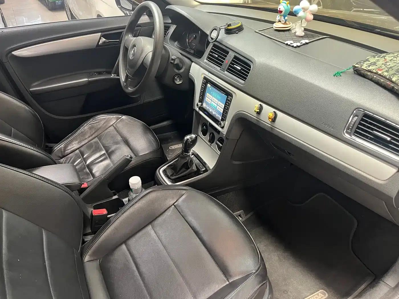 Lavida Gran Turismo 2013 1.6L Automatic Comfort Model — миниатюра 4