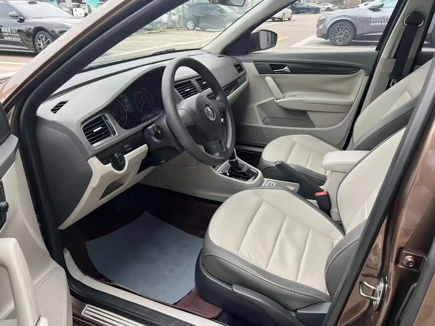 Lavida Gran Turismo 2013 1.4TSI Automatic Comfort Model — миниатюра 4