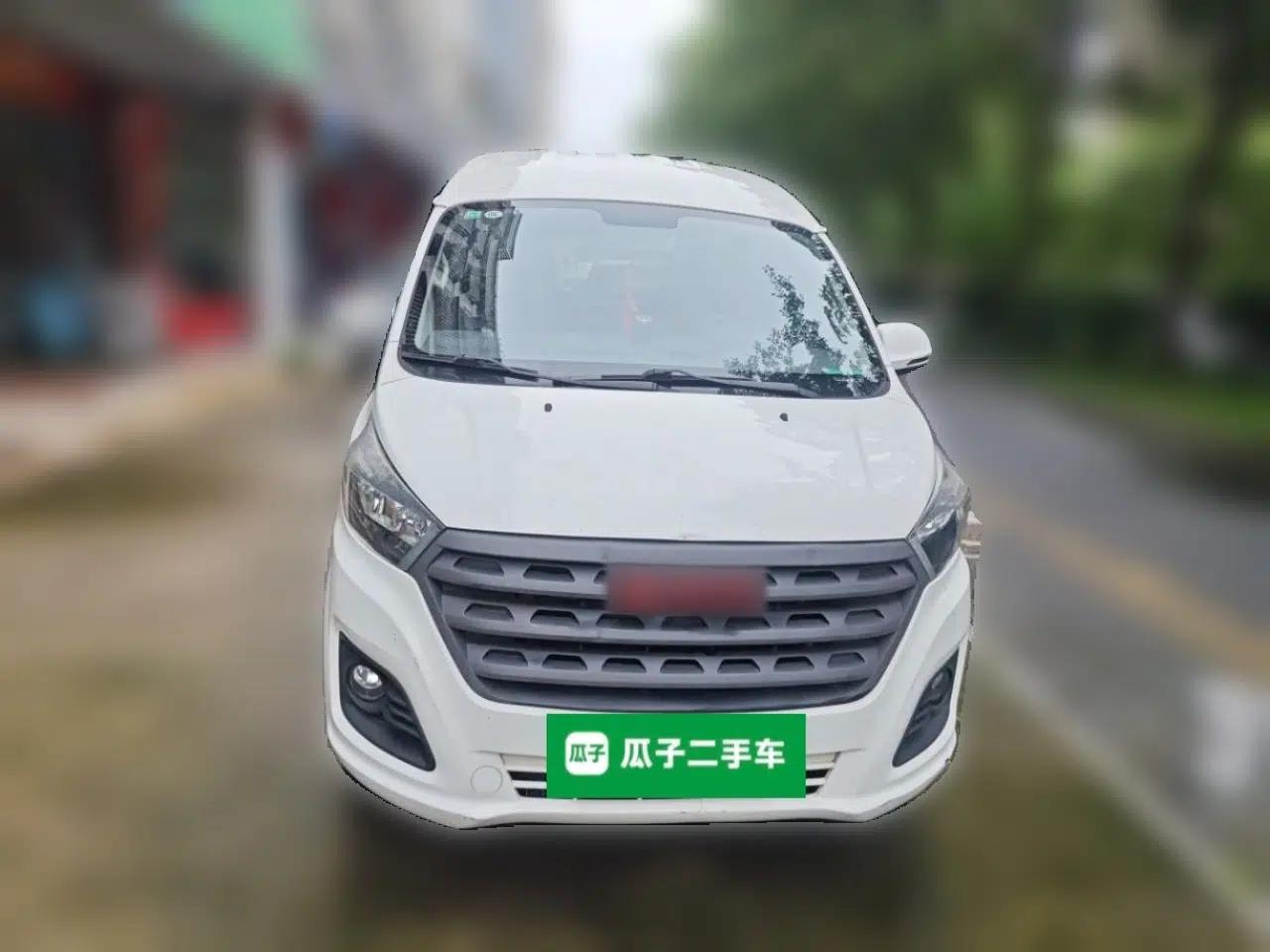Jinbei Gold Hiace 2021 1.5L Passenger Van Travel Lion 6-Seater — миниатюра 2