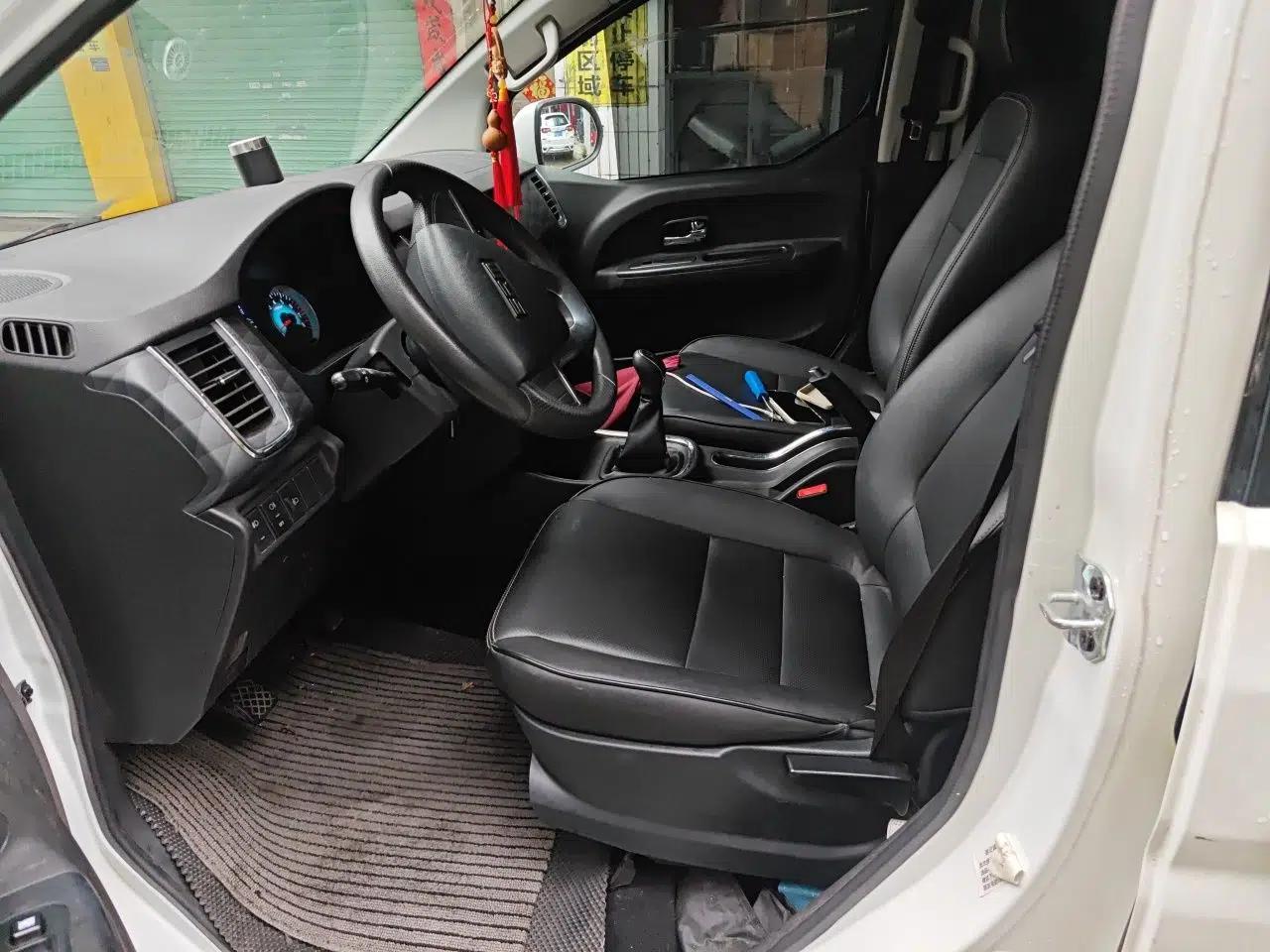 Jinbei Gold Hiace 2021 1.5L Passenger Van Travel Lion 6-Seater — миниатюра 15