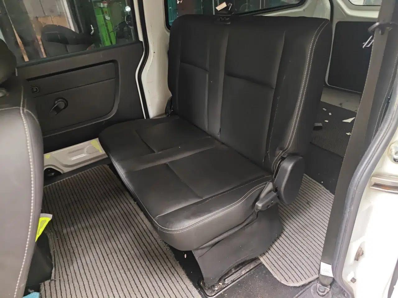 Jinbei Gold Hiace 2021 1.5L Passenger Van Travel Lion 6-Seater — миниатюра 17