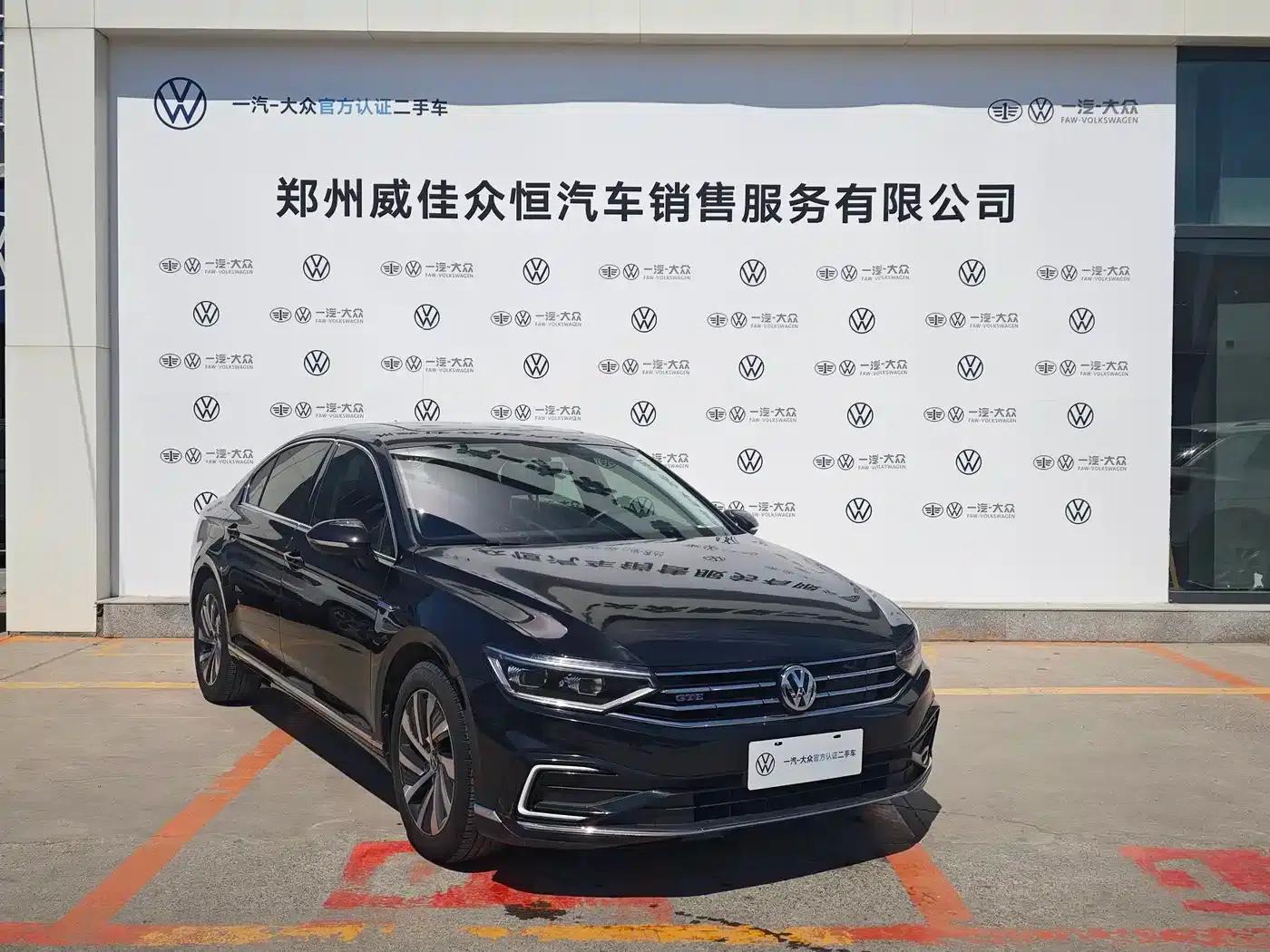 2022 Volkswagen Passat PHEV GTE Luxury Edition — миниатюра 2