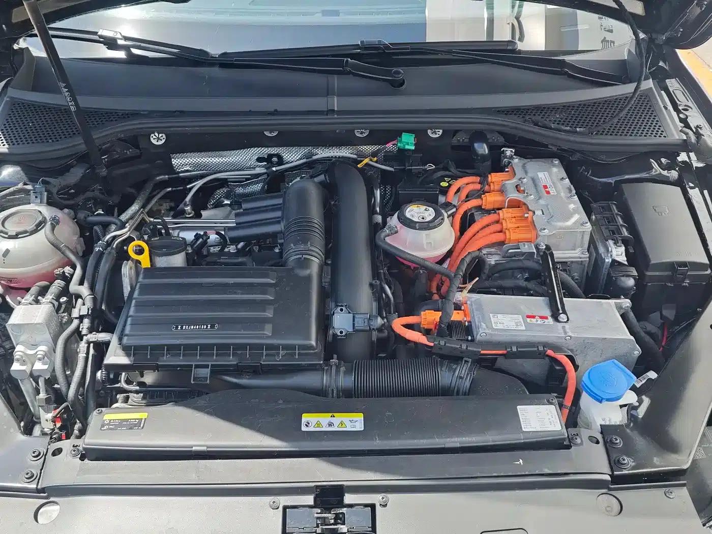2022 Volkswagen Passat PHEV GTE Luxury Edition — миниатюра 13