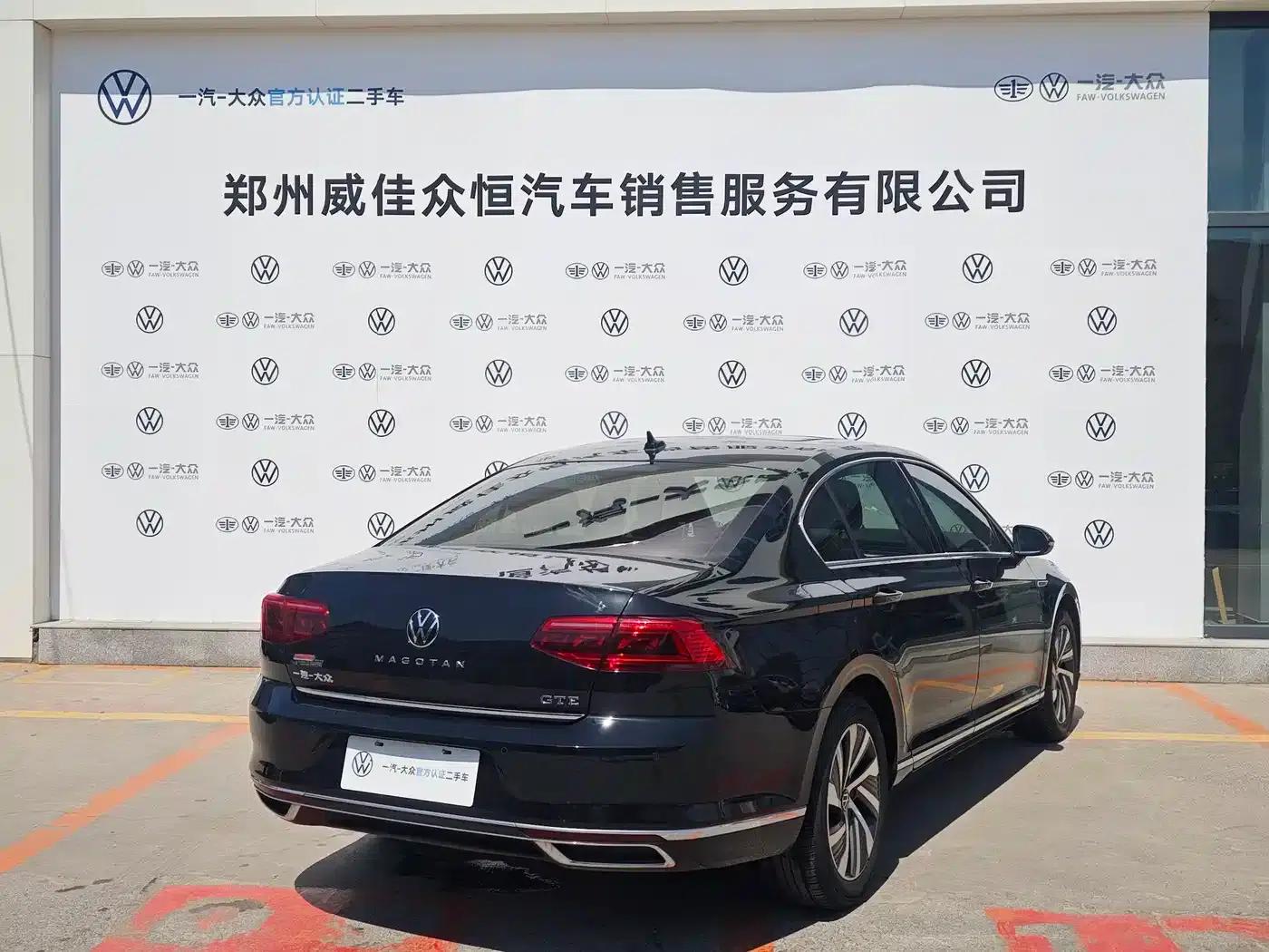 2022 Volkswagen Passat PHEV GTE Luxury Edition — миниатюра 4