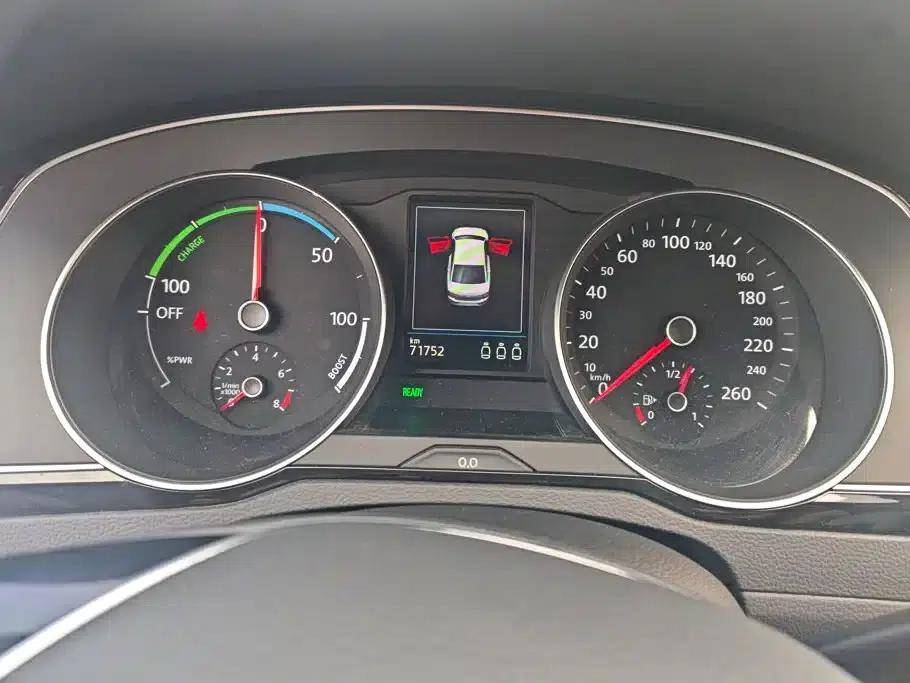 2020 Volkswagen Passat PHEV GTE Luxury Edition — миниатюра 14