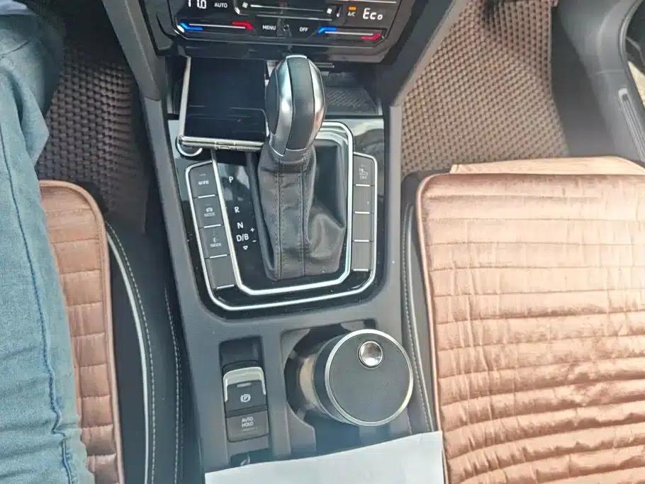 2020 Volkswagen Passat PHEV GTE Luxury Edition — миниатюра 16